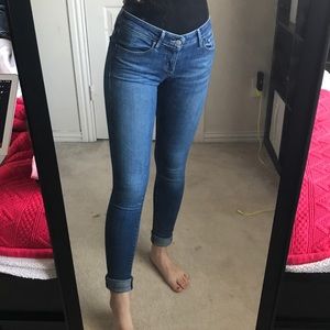 711 Levi’s Skinny Jeans